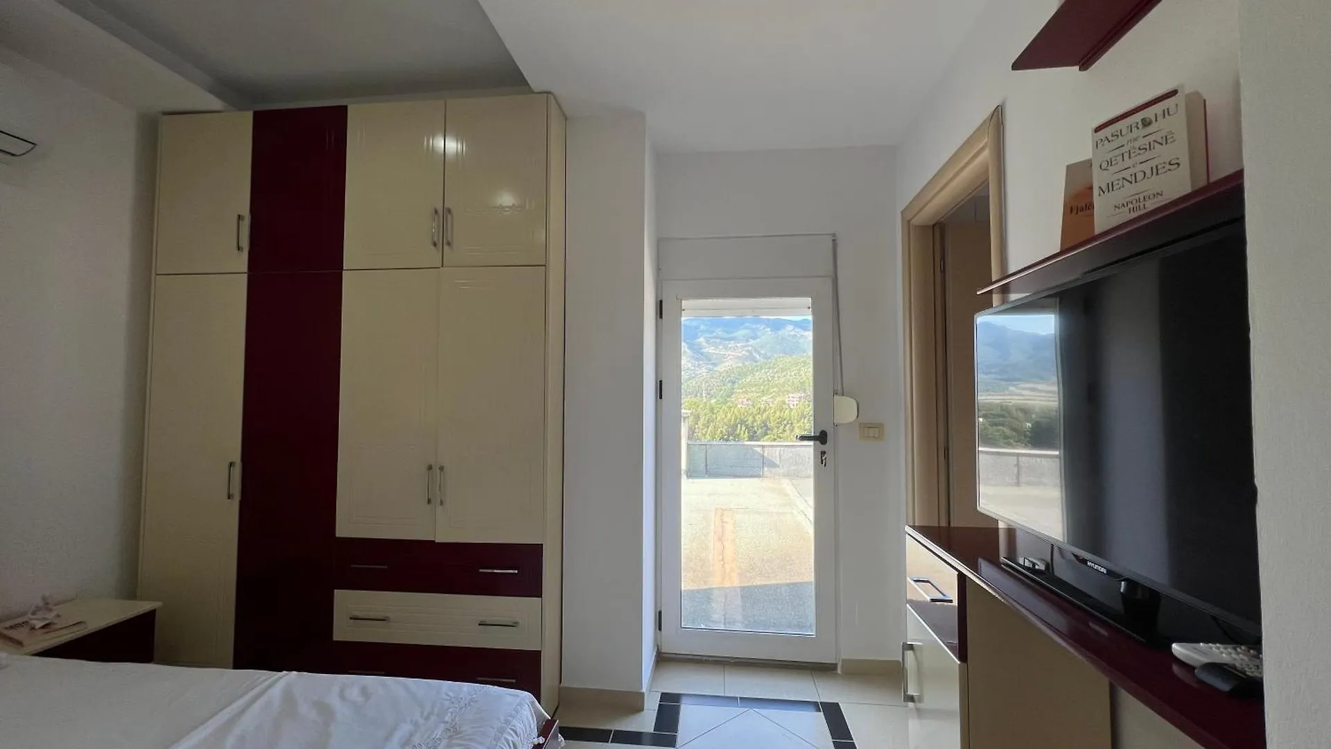 Apartment Room Noar Përmet アルバニア